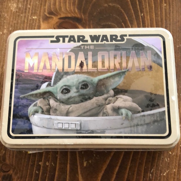 Star Wars ‘The Mandalorian’ Playing Card Set - Picture 2 of 6